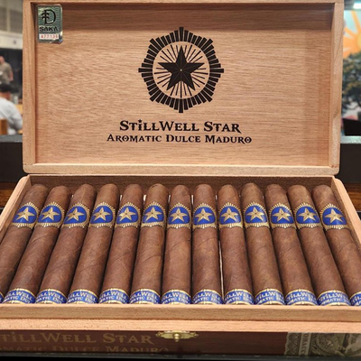 Dunbarton Tobacco & Trust StillWell Star Aromatic Dulce Dark